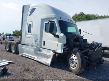  Salvage Freightliner New Cascadia 126