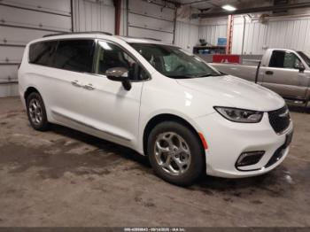  Salvage Chrysler Pacifica