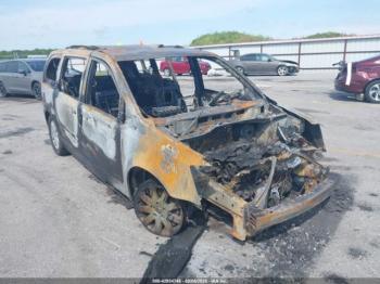  Salvage Chrysler Town & Country
