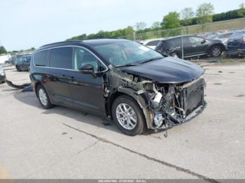  Salvage Chrysler Pacifica