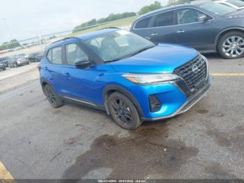  Salvage Nissan Kicks
