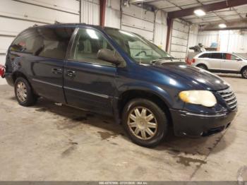  Salvage Chrysler Town & Country