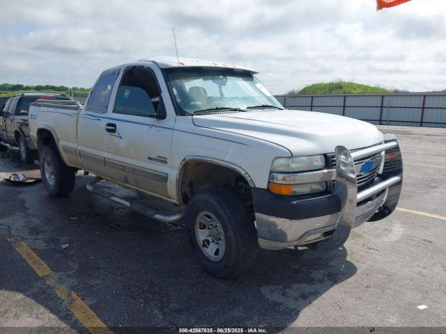  Salvage Chevrolet Silverado 2500