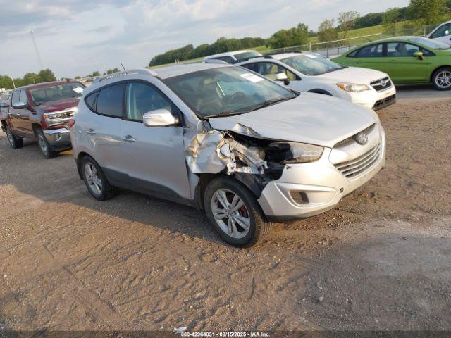  Salvage Hyundai TUCSON