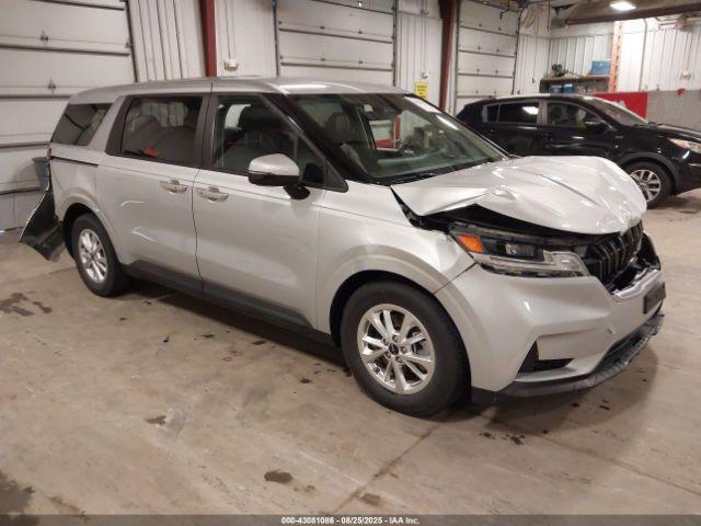  Salvage Kia Carnival