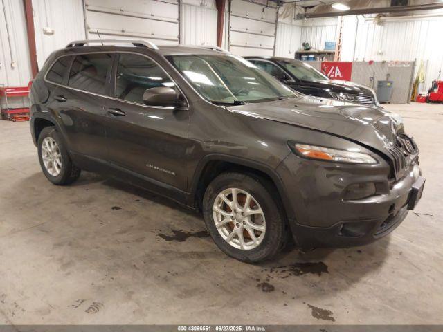  Salvage Jeep Cherokee