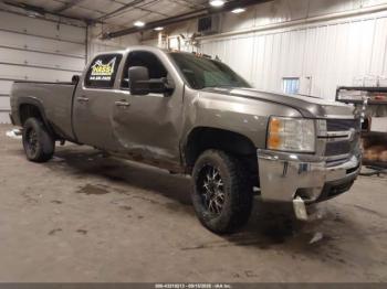  Salvage Chevrolet Silverado 2500