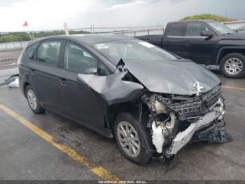  Salvage Toyota Prius v