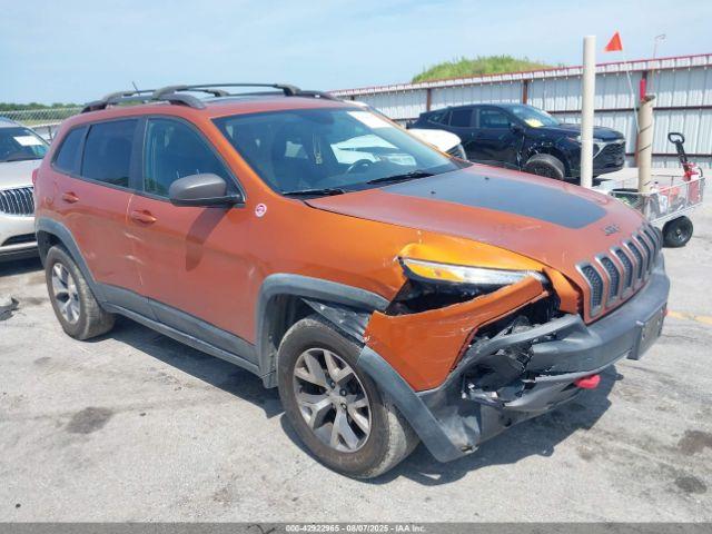  Salvage Jeep Cherokee