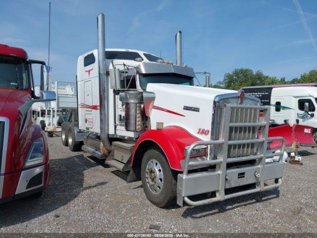 Salvage Kenworth Construction