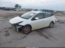 Toyota Prius Two Image 4