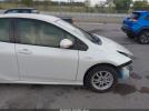 Toyota Prius Two Image 17