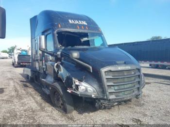  Salvage Freightliner New Cascadia 126