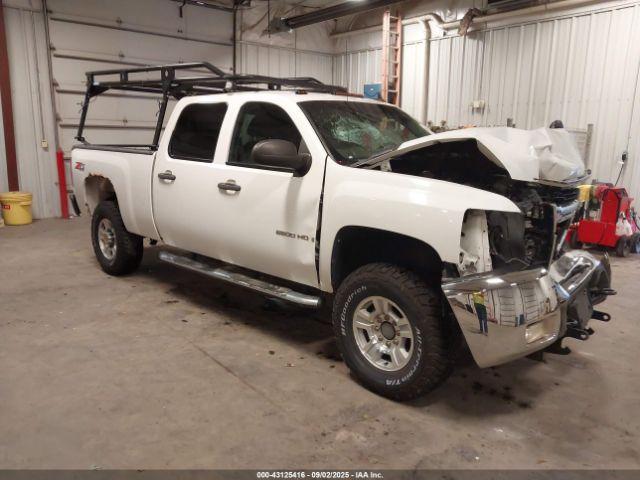  Salvage Chevrolet Silverado 2500