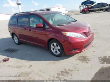  Salvage Toyota Sienna