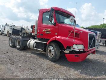  Salvage Volvo Vn