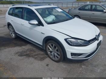  Salvage Volkswagen Golf
