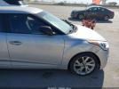 Hyundai VELOSTER Image 10