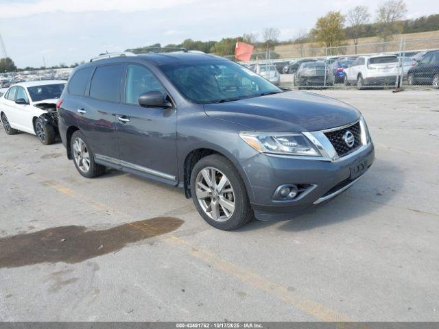  Salvage Nissan Pathfinder