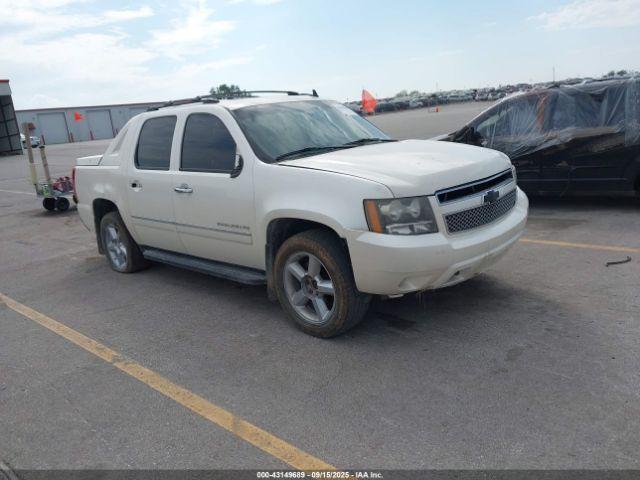  Salvage Chevrolet Avalanche 1500
