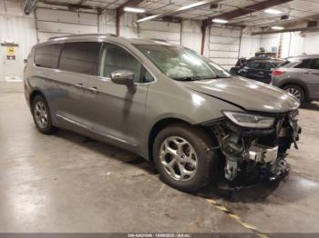  Salvage Chrysler Pacifica