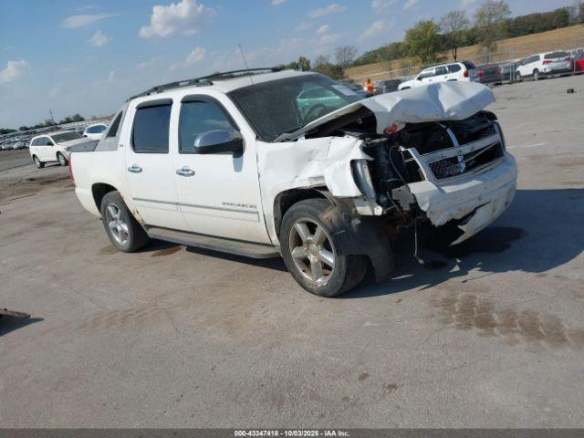  Salvage Chevrolet Avalanche 1500