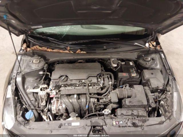 Hyundai ELANTRA Sel Image 16