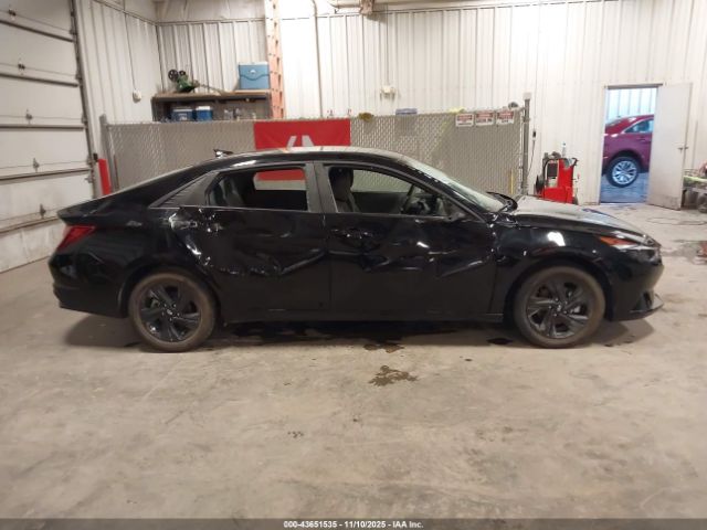 Hyundai ELANTRA Sel Image 10