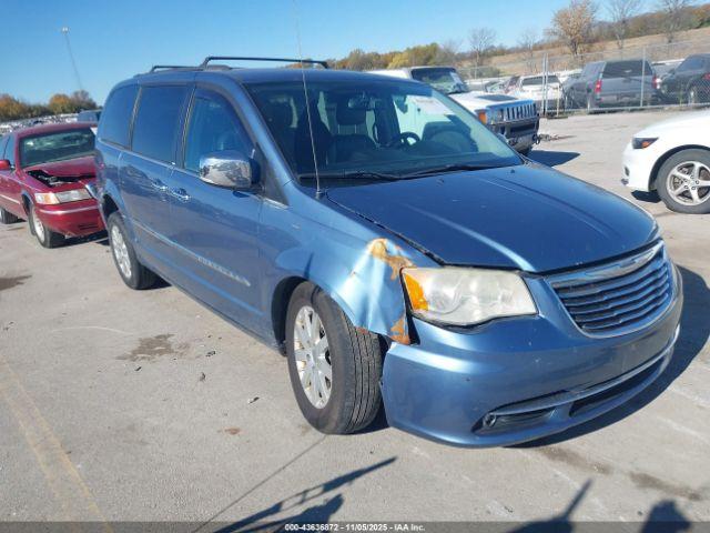  Salvage Chrysler Town & Country