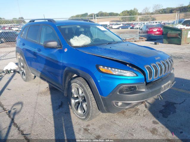  Salvage Jeep Cherokee