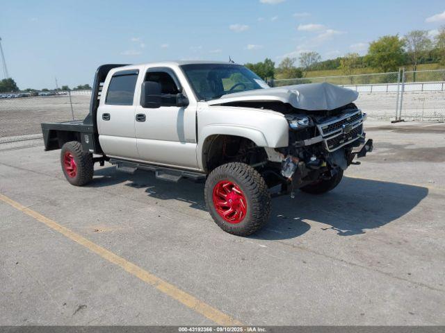  Salvage Chevrolet Silverado 2500