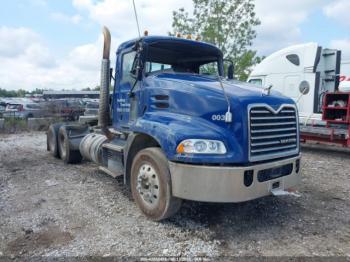  Salvage Mack Pinnacle