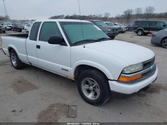  Salvage Chevrolet S-10