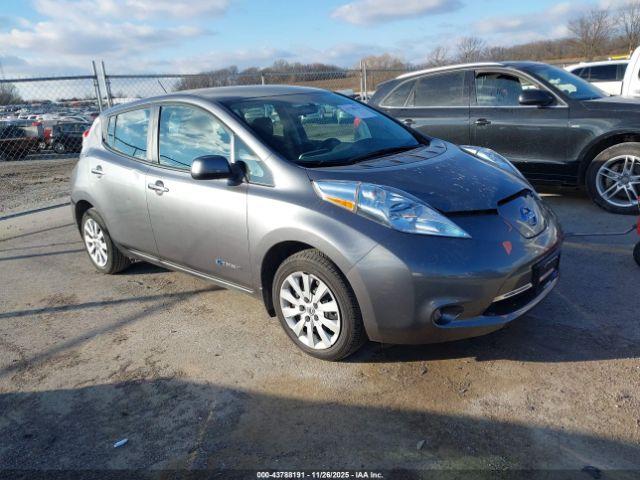  Salvage Nissan LEAF