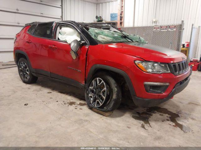  Salvage Jeep Compass