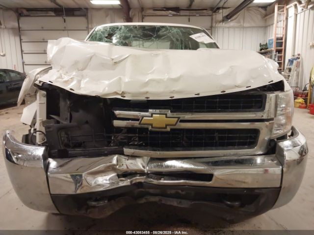 Chevrolet Silverado 3500 Work Truck Image 9