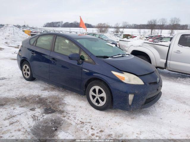  Salvage Toyota Prius
