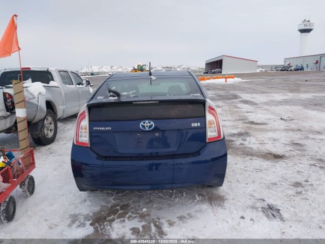 Toyota Prius Two Image 9