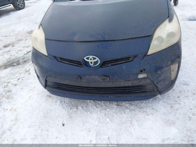 Toyota Prius Two Image 12