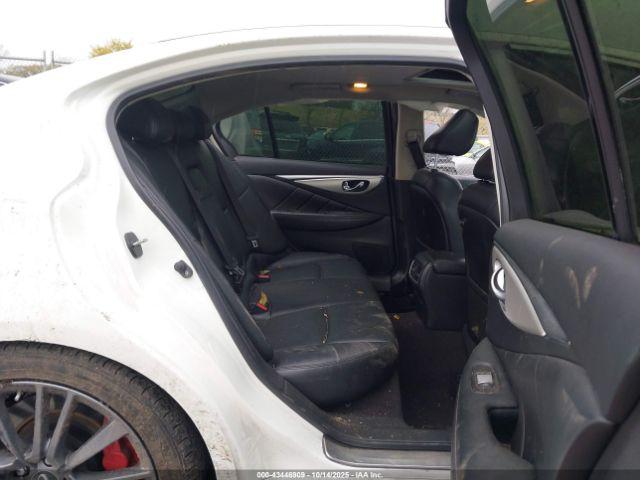 INFINITI Q50 3.0t Luxe Image 9