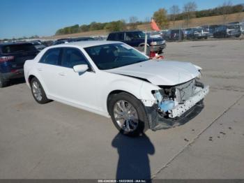  Salvage Chrysler 300