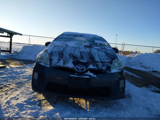 Toyota Prius Iii Image 2