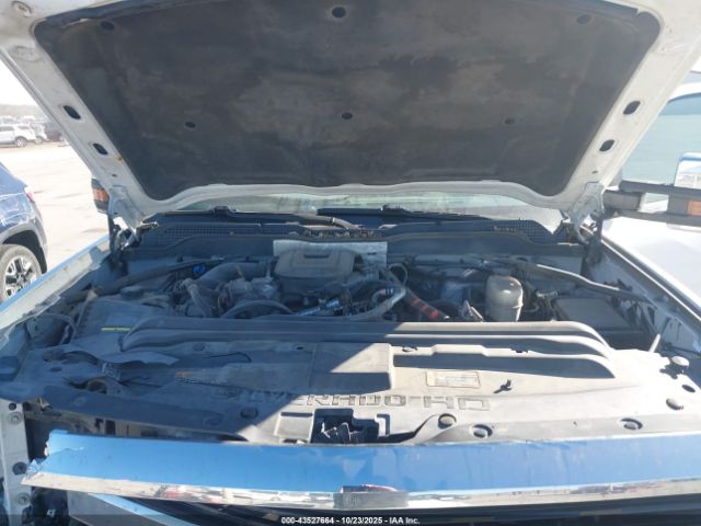 Chevrolet Silverado 2500 Ltz Image 14