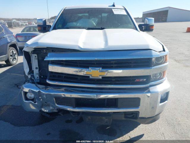 Chevrolet Silverado 2500 Ltz Image 7