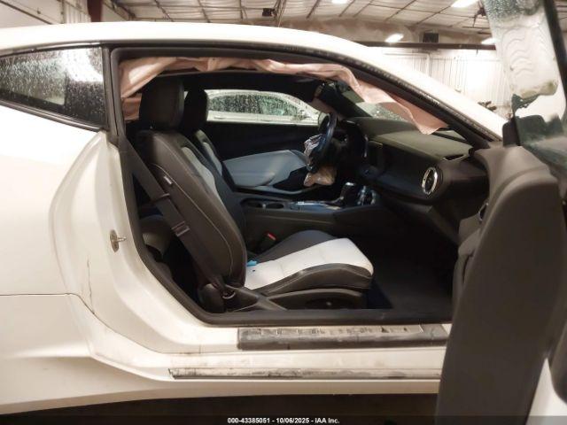 Chevrolet Camaro Rwd  2lt Image 4