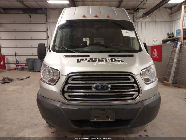 Ford Transit Xlt Image 4