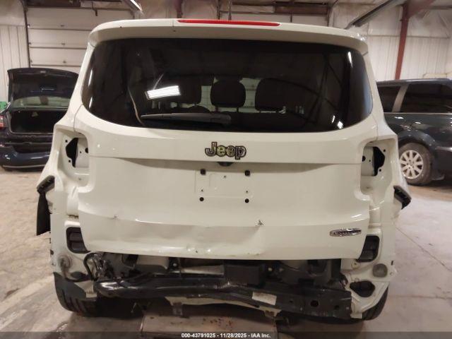 Jeep Renegade Latitude Image 8