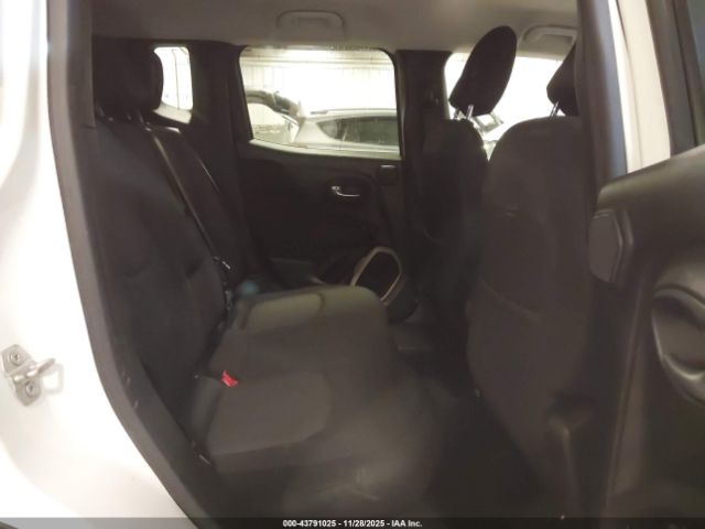 Jeep Renegade Latitude Image 20