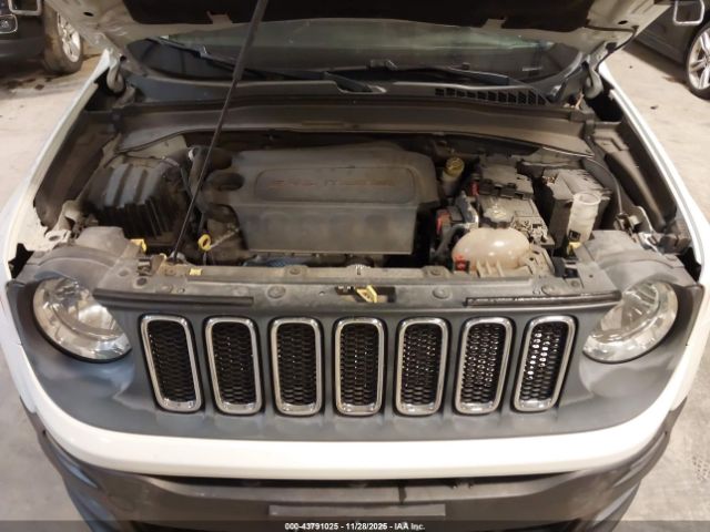 Jeep Renegade Latitude Image 16