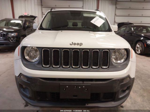 Jeep Renegade Latitude Image 11